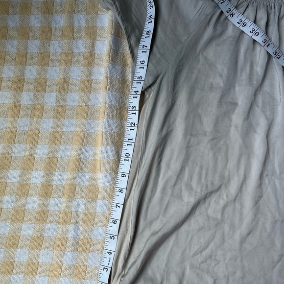 LOFT Beige Blouse - Picture 3 of 6